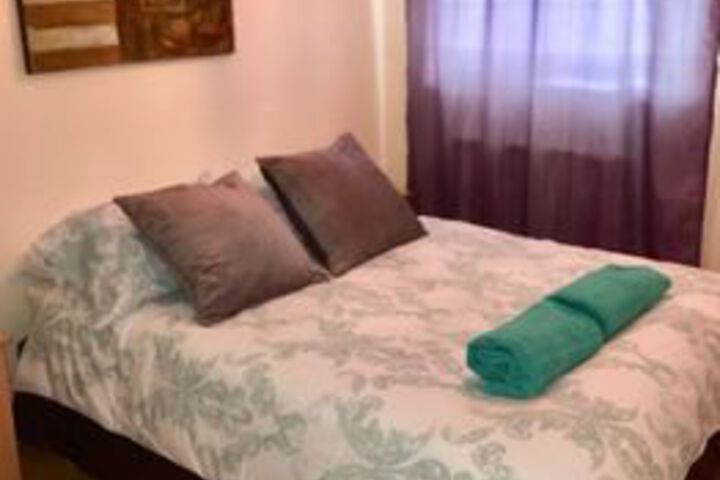 Room 8 of 16