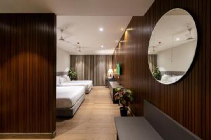 Room 15 of 23