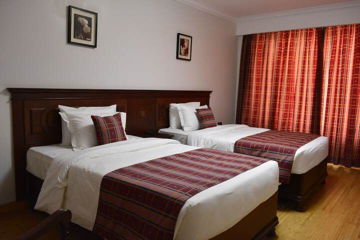 Room 6 of 24
