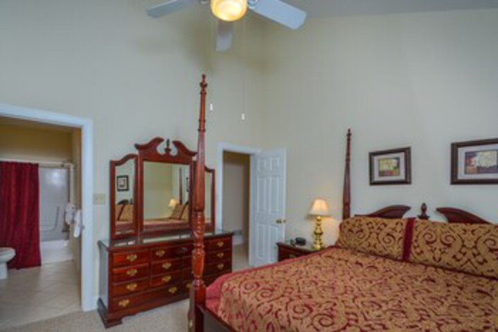 Room 27 of 37