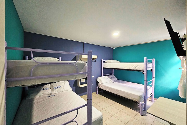 Room 9 of 21