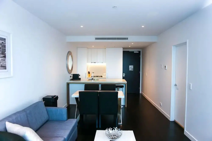 Room 3 of 11