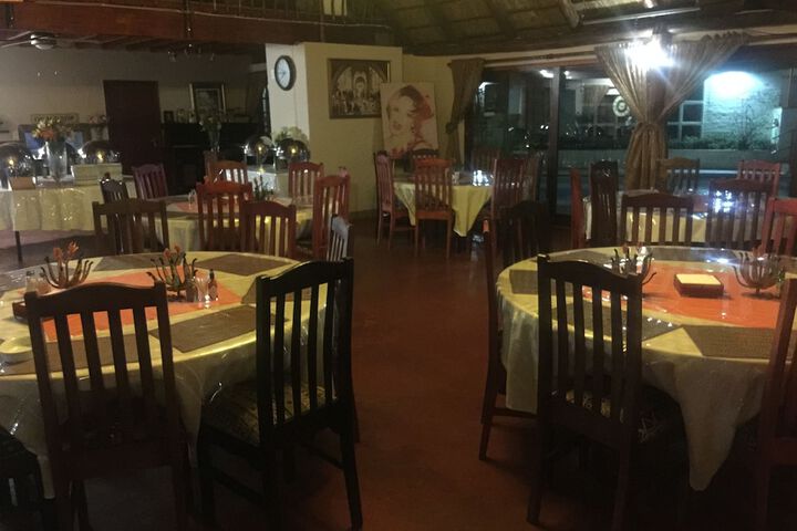 Dining 9 of 28