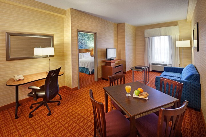Room 12 of 30