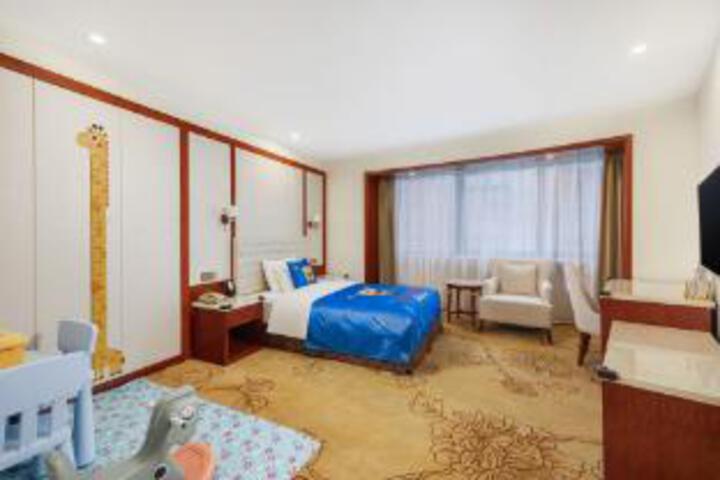 Room 22 of 23