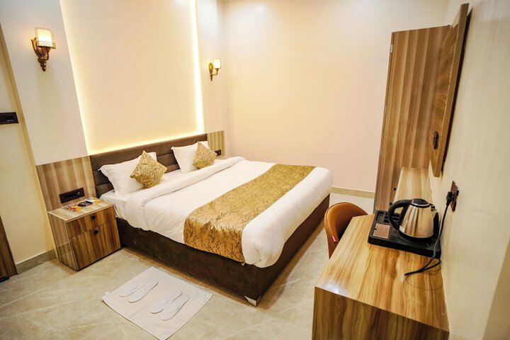 Room 30 of 46