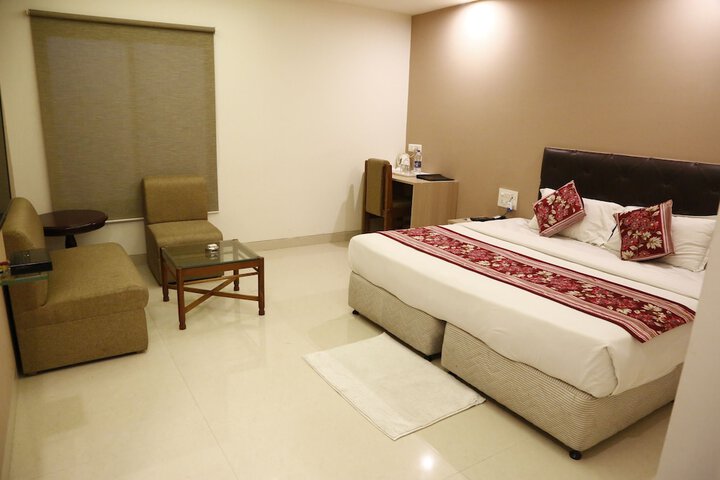 Room 7 of 42