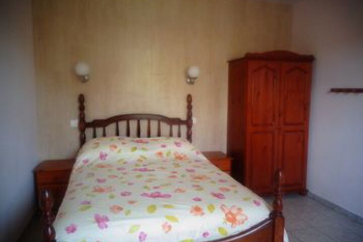 Room 32 of 42