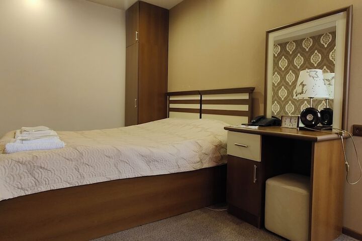 Room 68 of 164