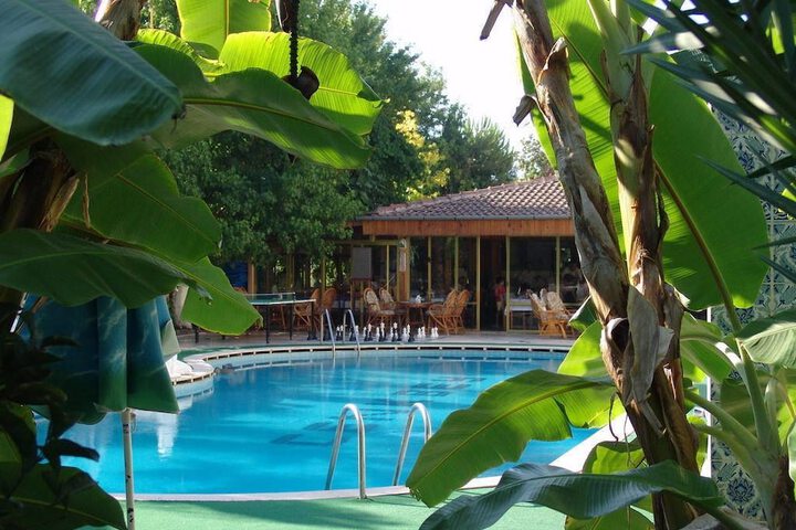 Hotel Pool