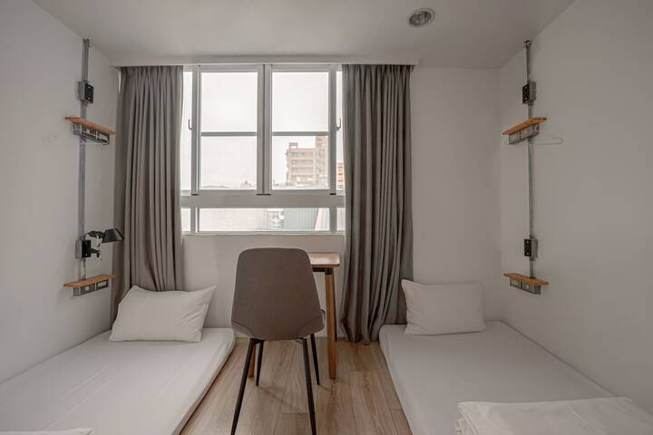 Room 18 of 45