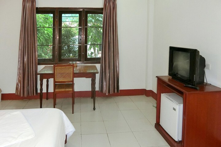 Room 17 of 34