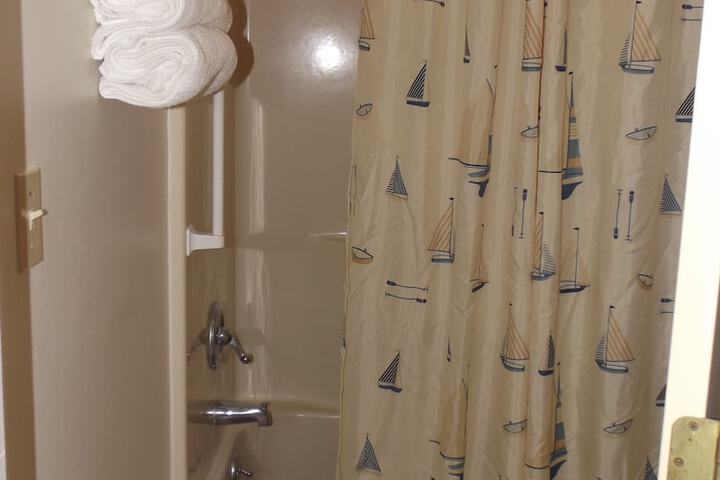 Room 43 of 57