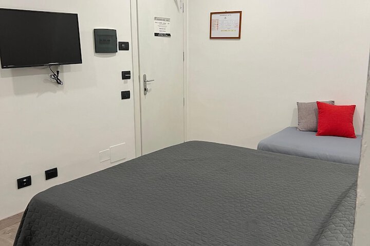 Room 16 of 63