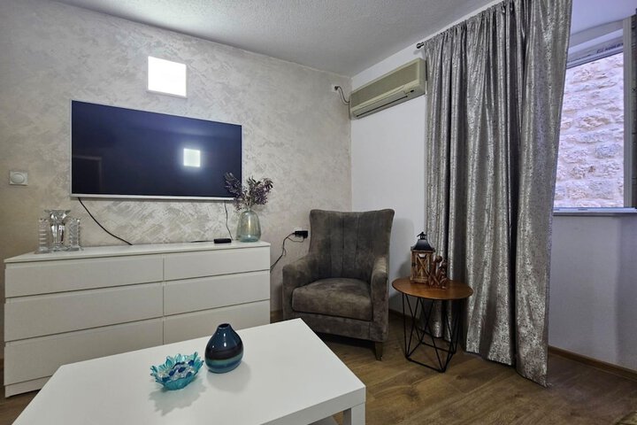Room 37 of 75
