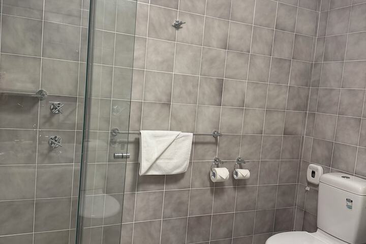 Room 16 of 46