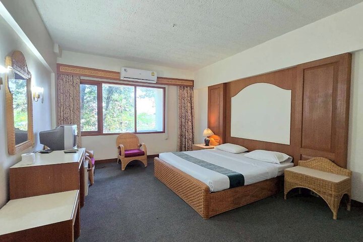Room 18 of 65