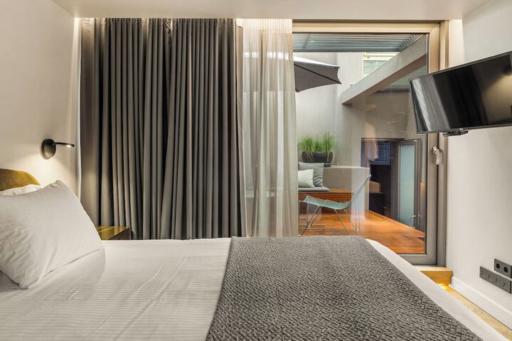 Room 30 of 80