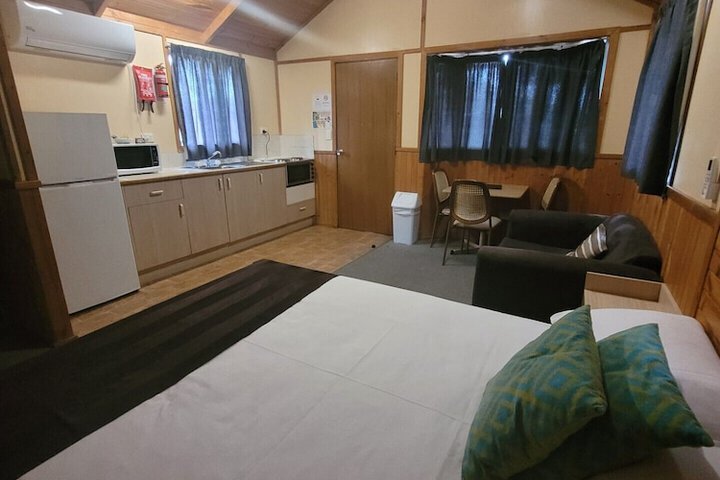 Room 44 of 76