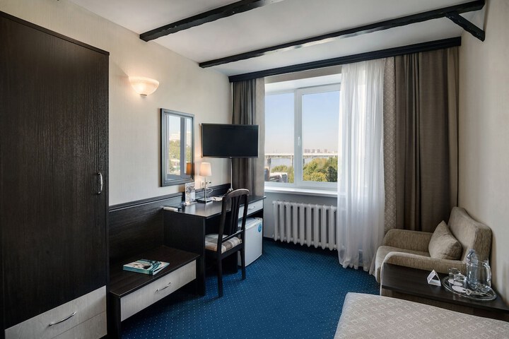 Room 20 of 65