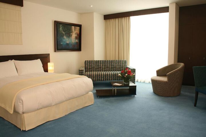 Room 12 of 39