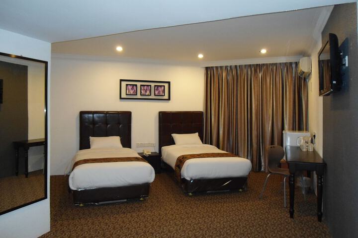 Room 15 of 42