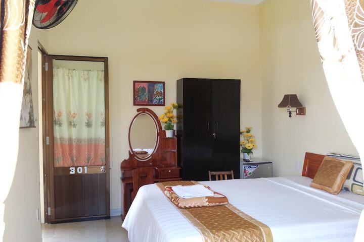 Room 4 of 35