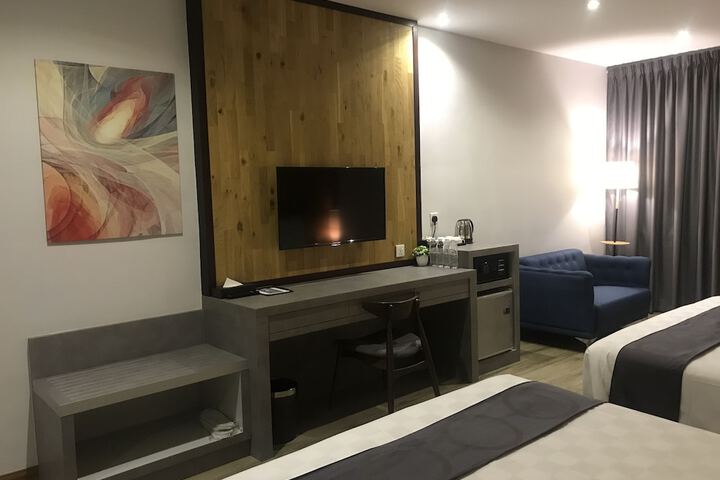 Room 37 of 52