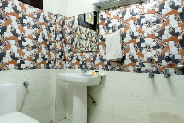 Room 16 of 23