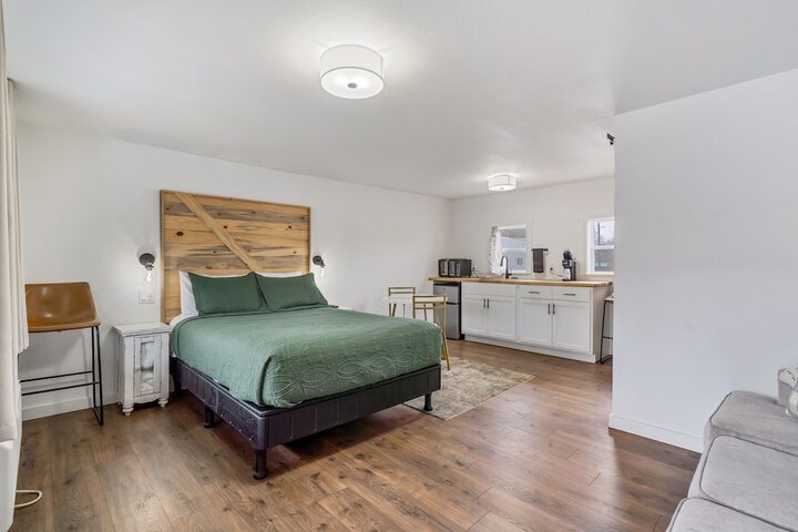 Room 15 of 61