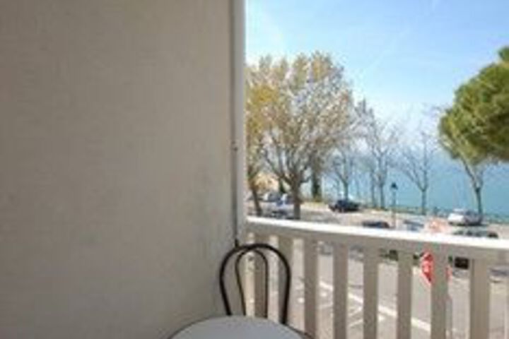 Terrace/Patio 2 of 52
