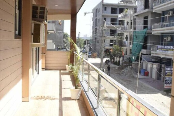 Terrace/Patio 12 of 21