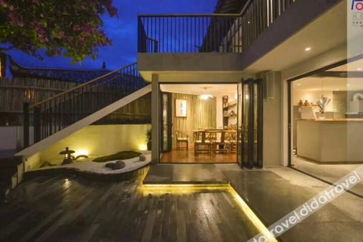 Hola Designer Boutique Hotel