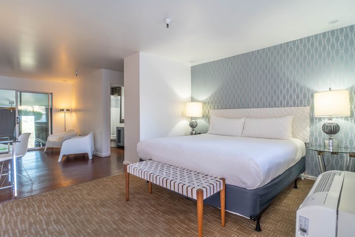 1 King Bed (36 of 44)
