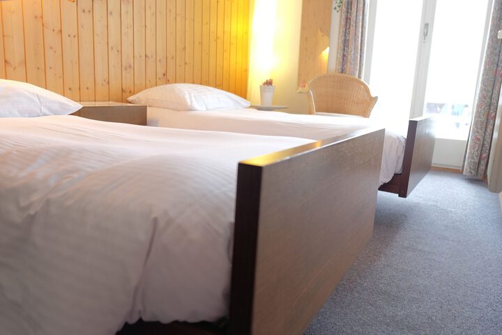 Room 5 of 57
