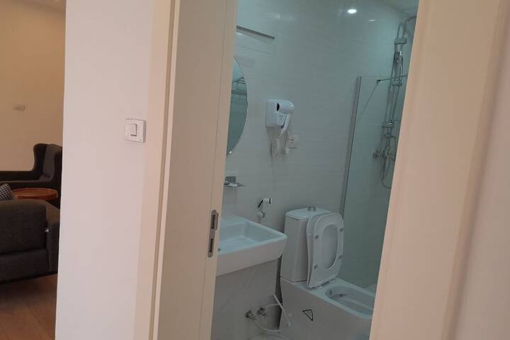 Room 37 of 47