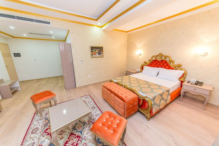 Room 5 of 48