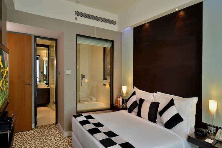 Room 14 of 71