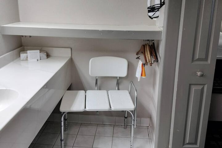 Room 67 of 190