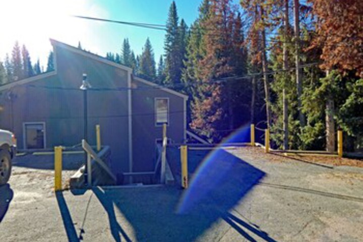 Property Grounds 18 of 34