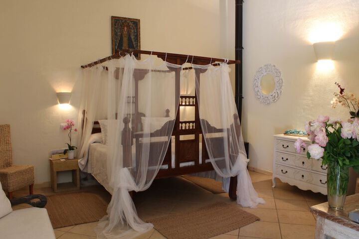 Room 9 of 61