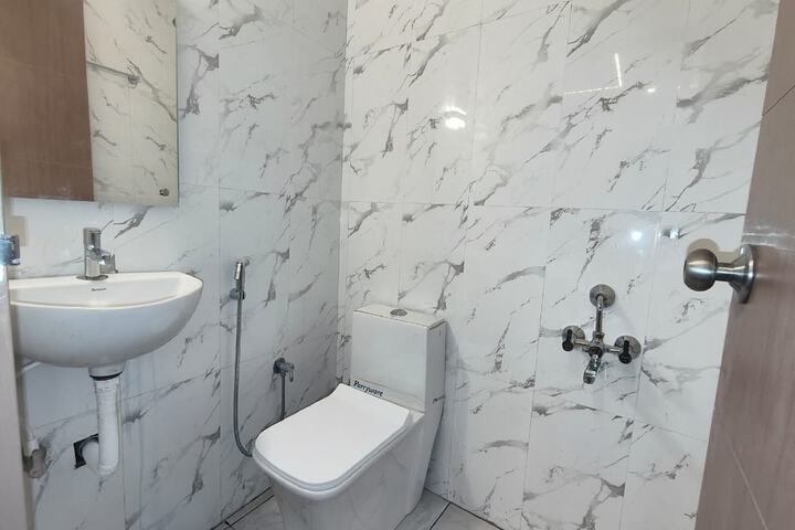 Room 38 of 49
