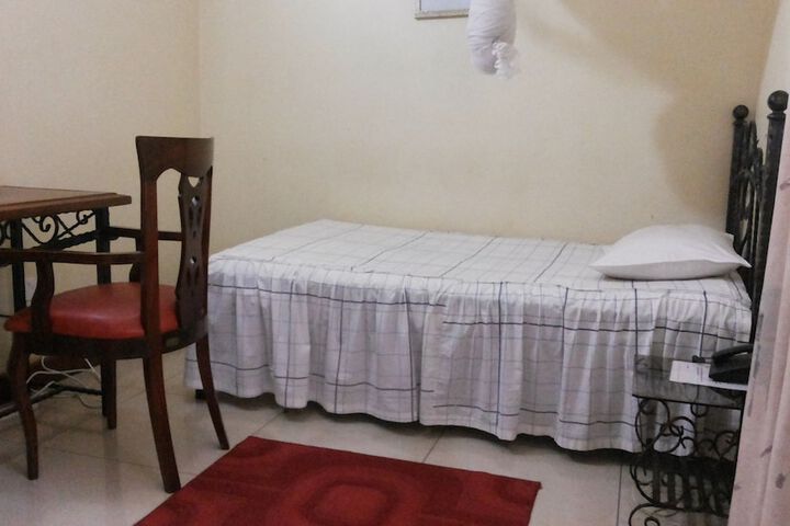 Room 13 of 72