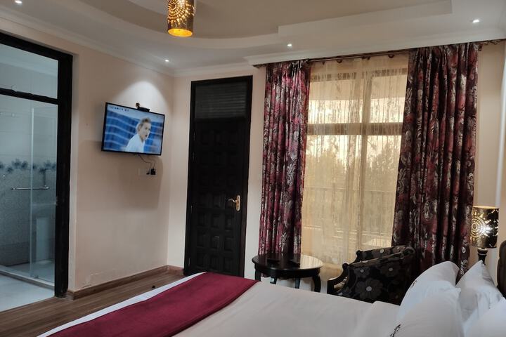 Room 3 of 27