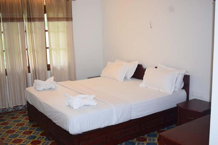 Room 9 of 47