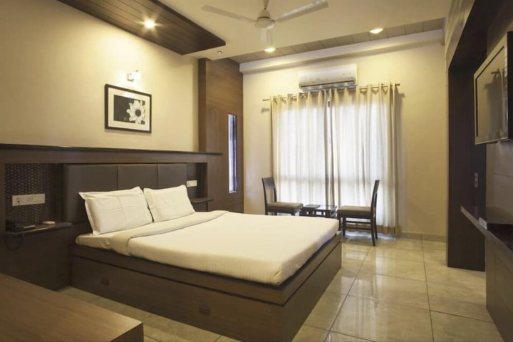 Room 7 of 34