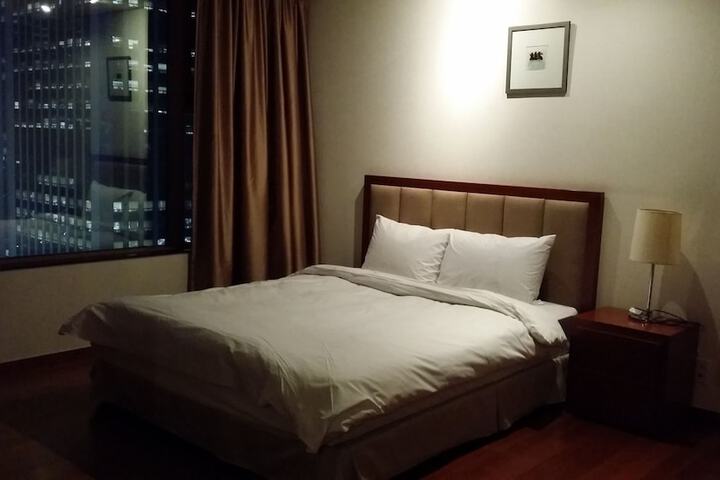 Room 4 of 34