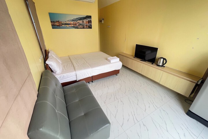 Room 9 of 109