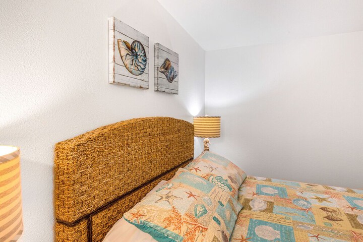Room 11 of 22