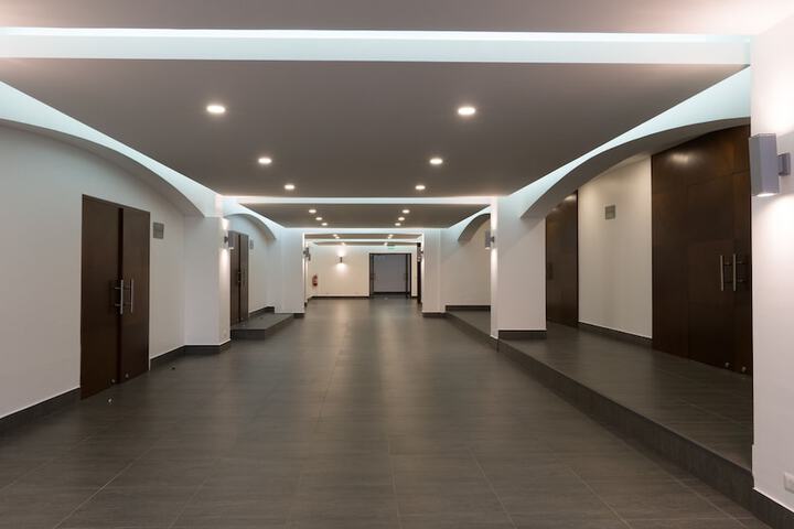 Ballroom/Hall 94 of 124